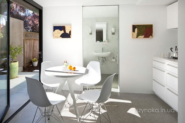 Гостиная с мини-кухней Гостиная с мини-кухней